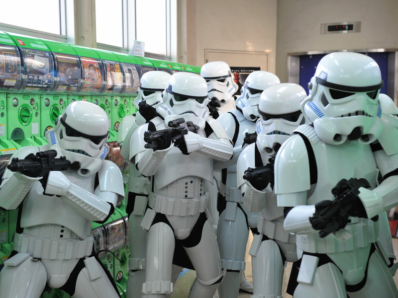 Illustration for article titled Darth Vader Invades South Osaka (Noooooooooo!)